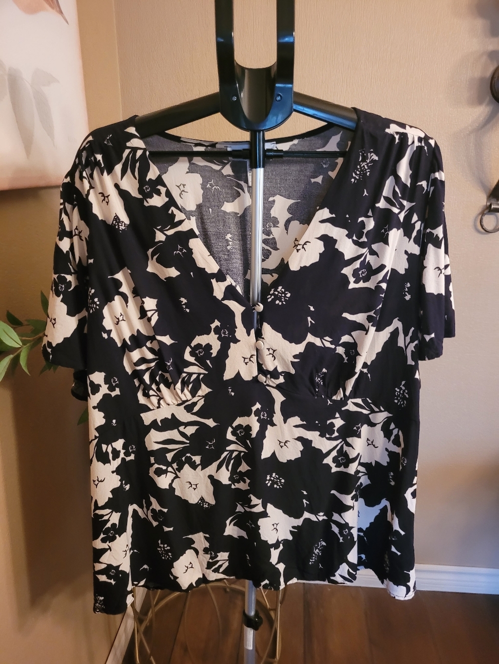 Addition Elle Plus Black and Cream Floral V Neck Top